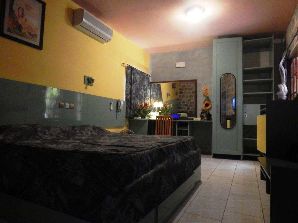 Residence Hoteliere Oceane Lomé Kamer foto